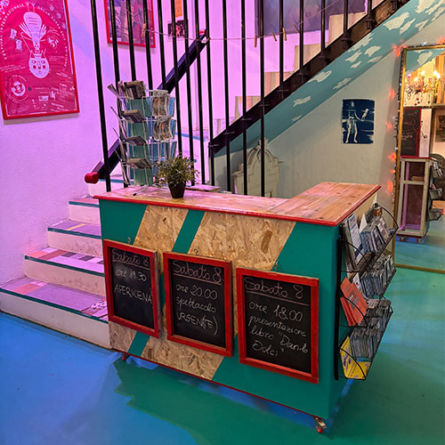 Camere d'aria the entrance desk has different settings